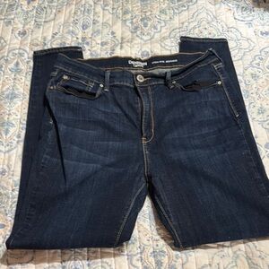 Denizen from Levi's Relaxed Blue Jeans Classic Comfort